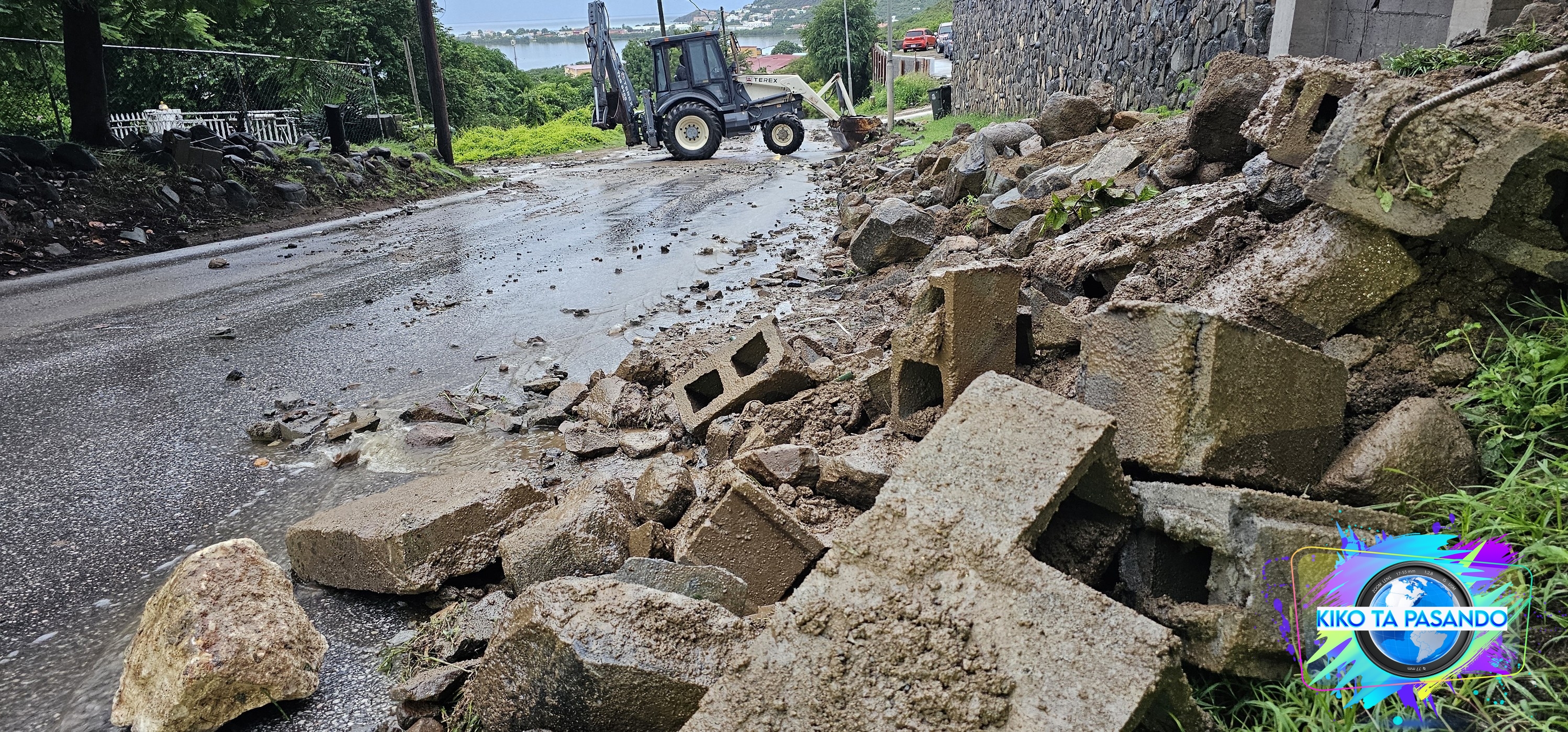 Flood Including Rocks INCLEMENT WEATHER UPDATE ROAD NETWORK STATUS – SEVERE STREET FLOODING ...